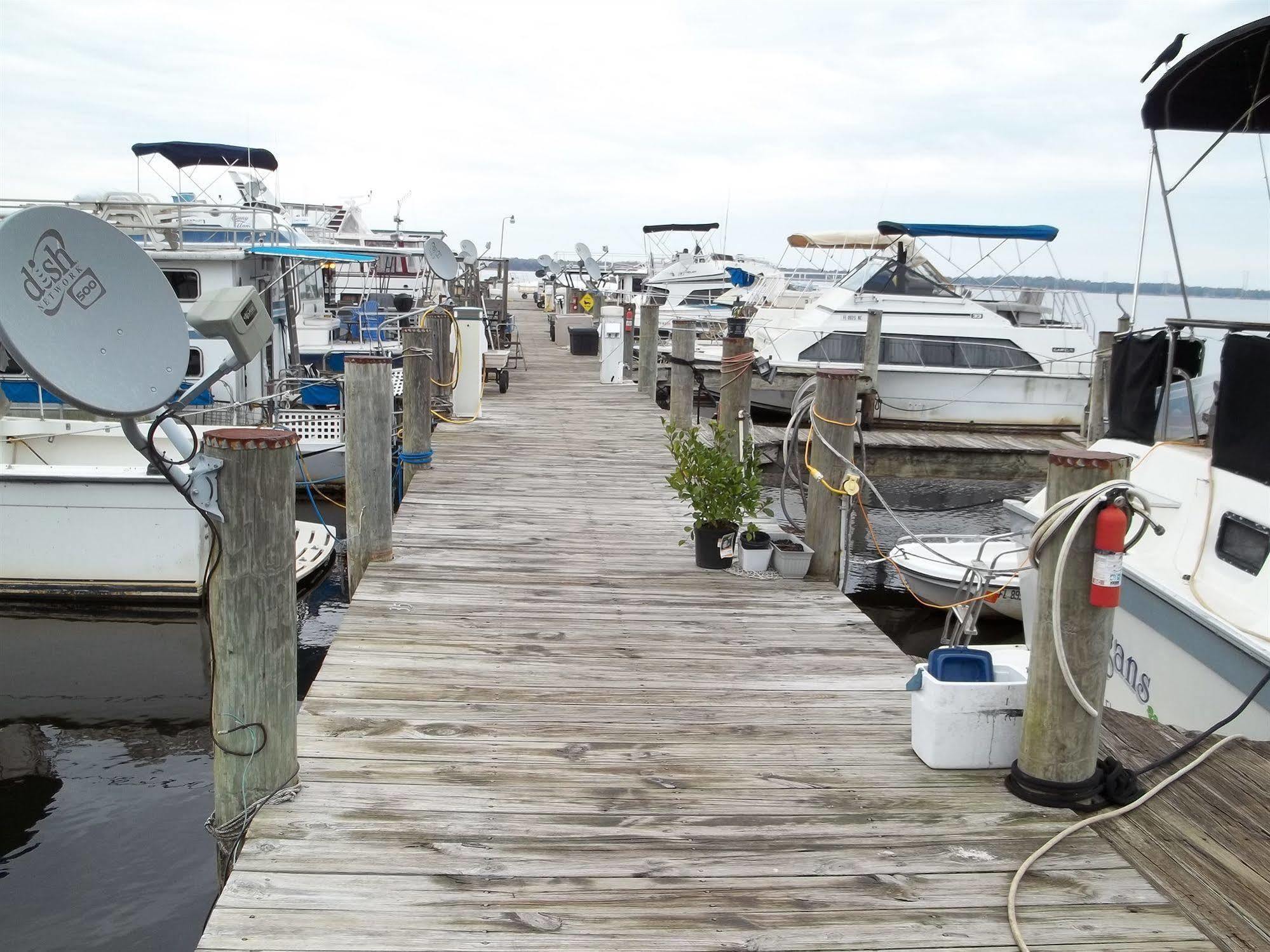 Crystal Cove Riverfront Resort Palatka Esterno foto